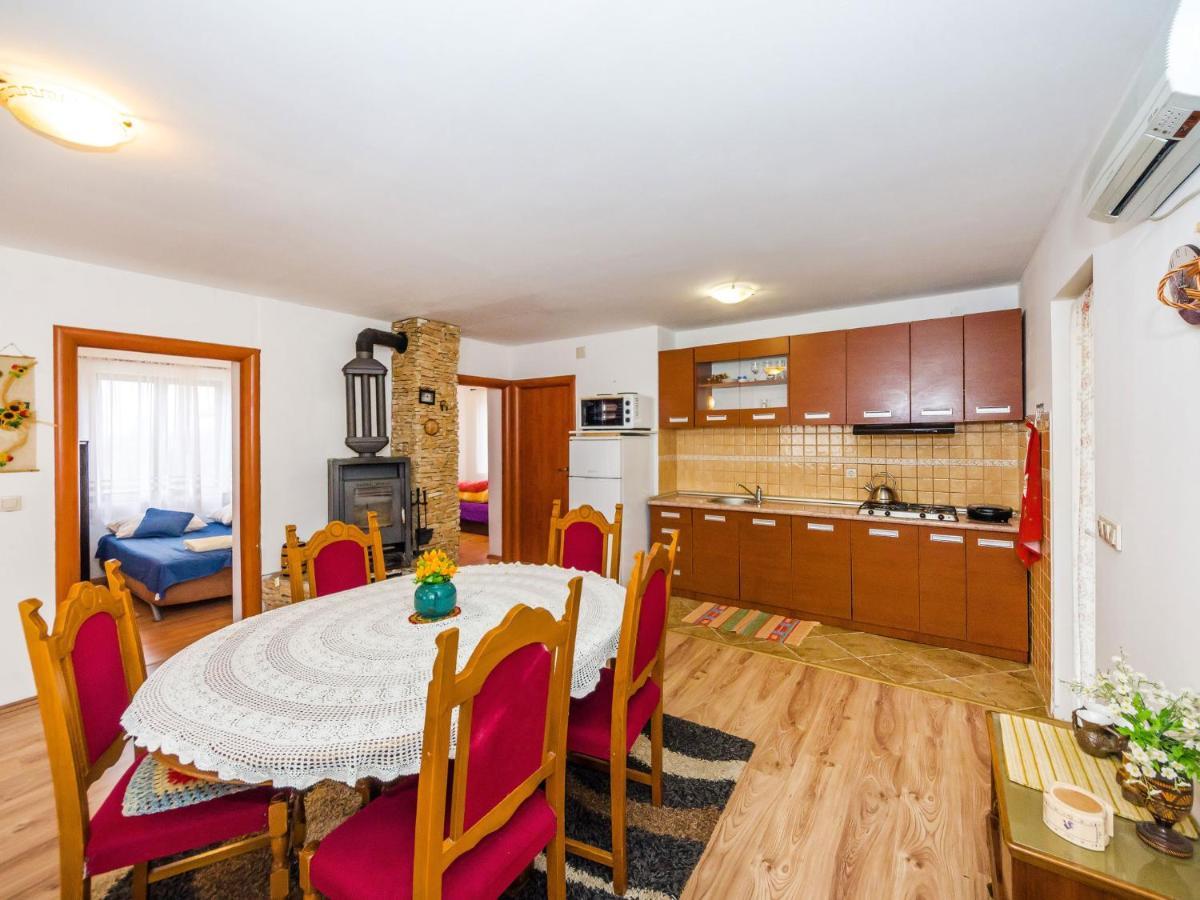 Vacation House Loreta Sveti Rok المظهر الخارجي الصورة